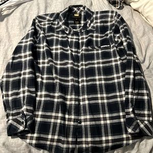 L Women’s long sleeve button up